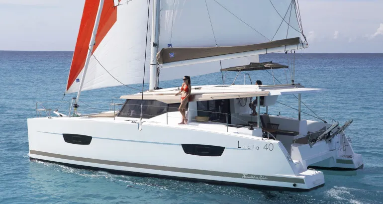 Fountaine Pajot Lucia 40