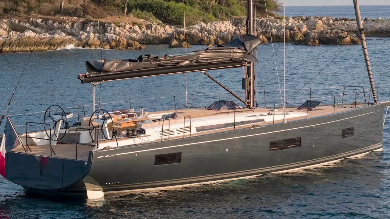 Beneteau First 53