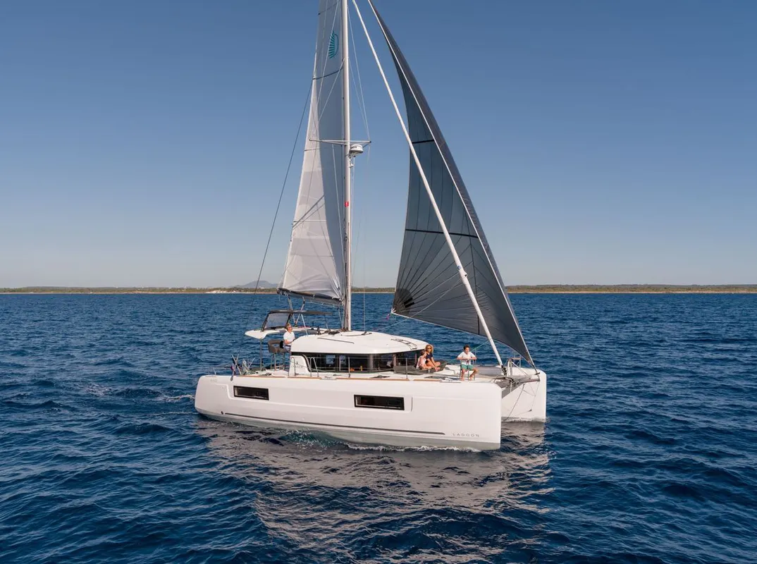 Lagoon 40