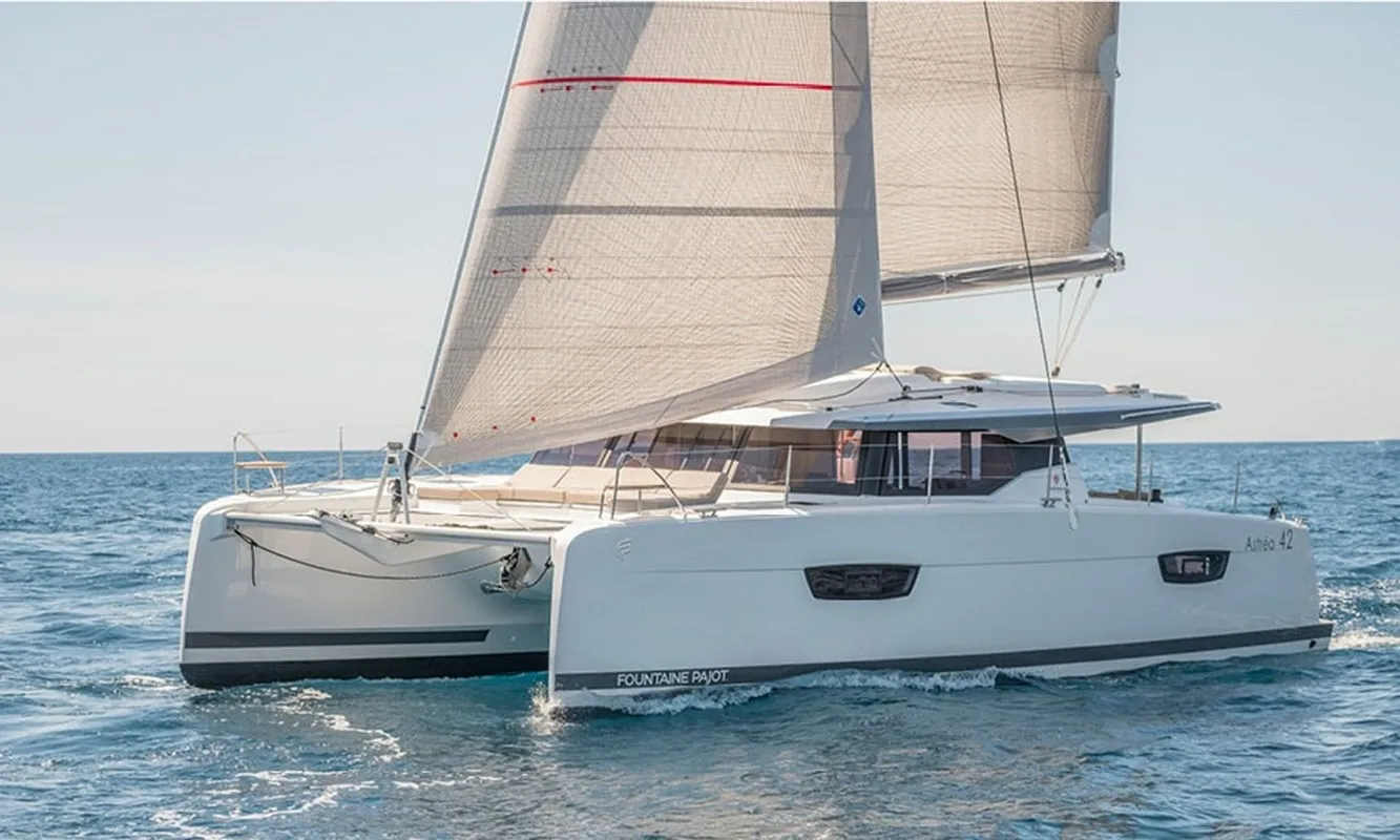 Fountaine Pajot Astréa 42