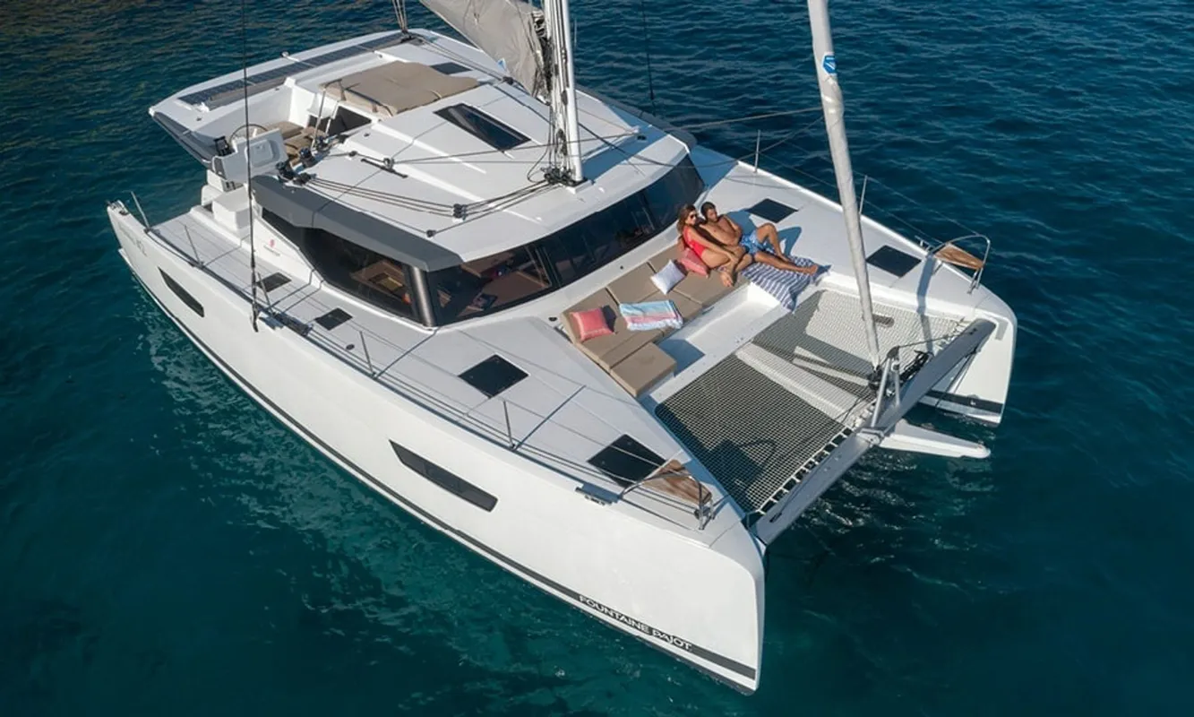 Fountaine Pajot Astréa 42