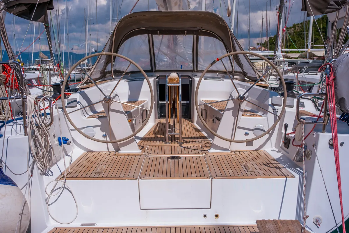 Hanse 445