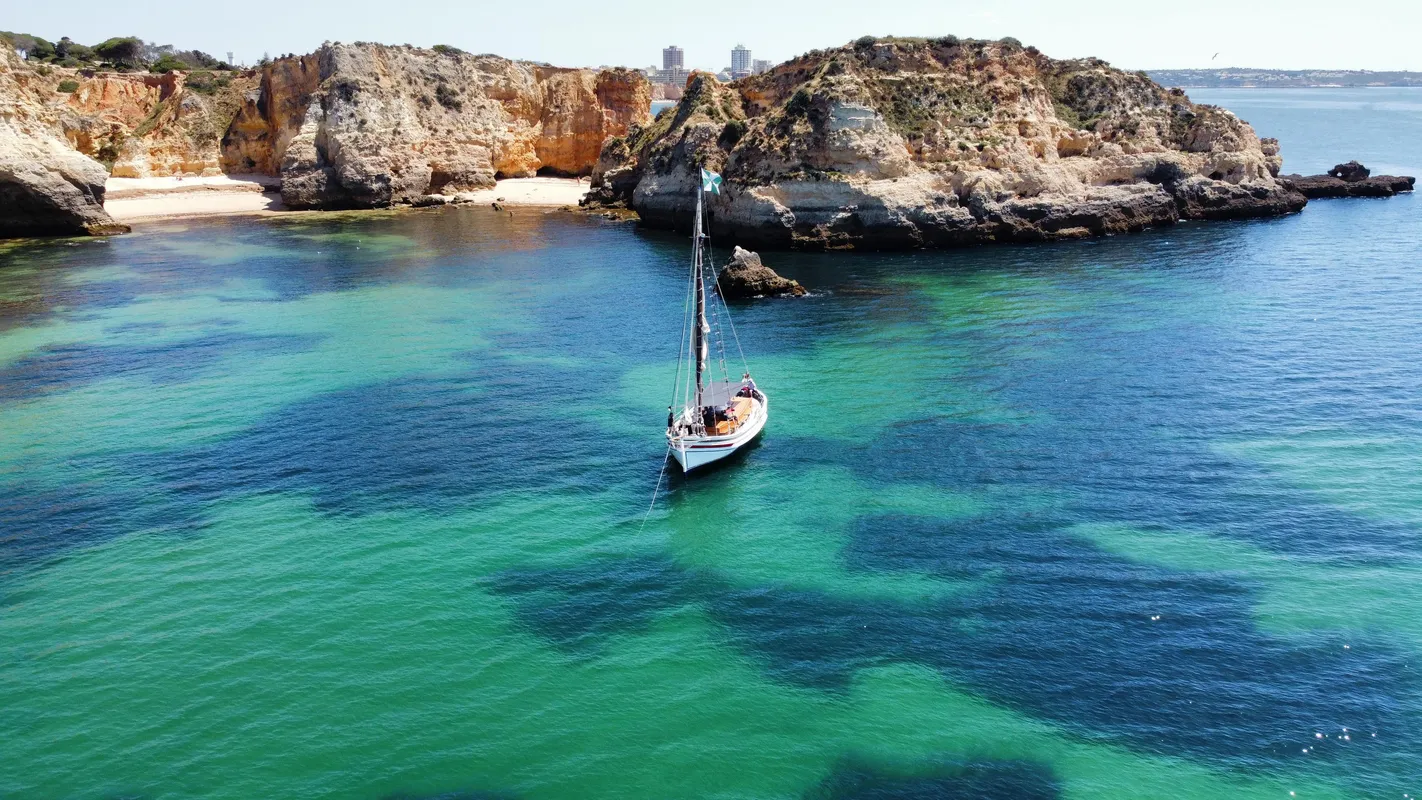  Casa Fialho Sailing Boat