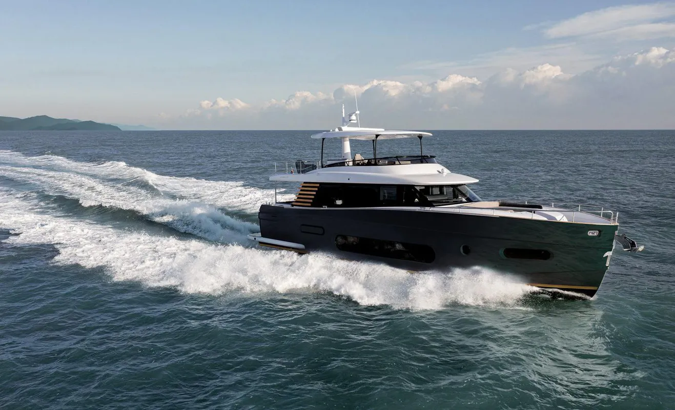 Azimut Maghellano 66