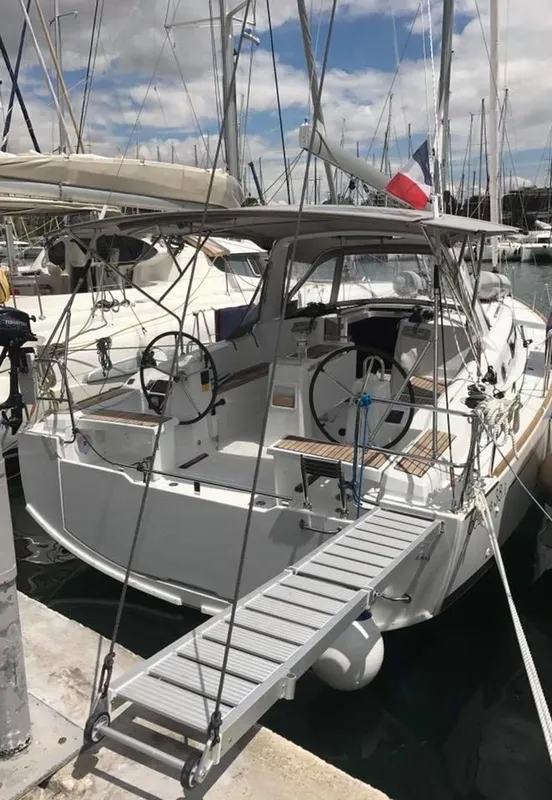 Beneteau Oceanis 38.1