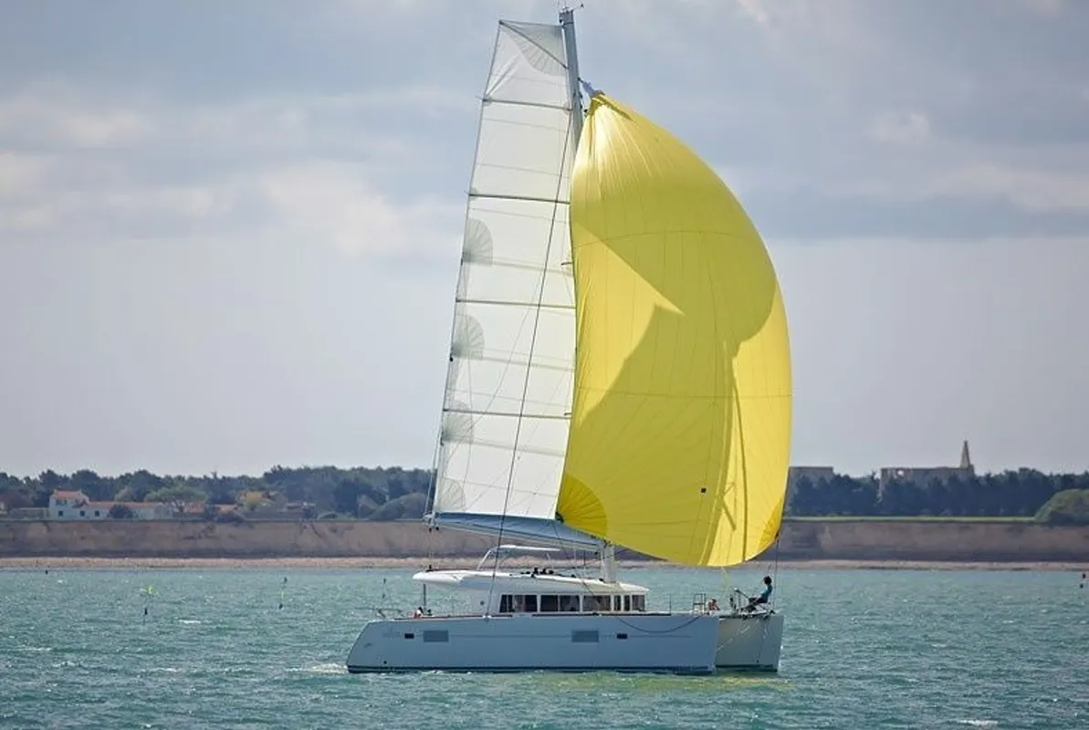 Lagoon 400