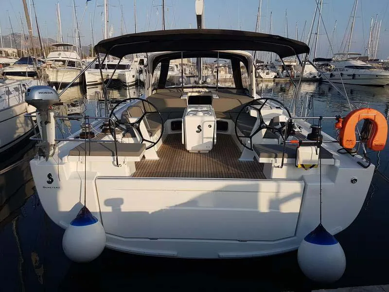 Beneteau Oceanis 51.1