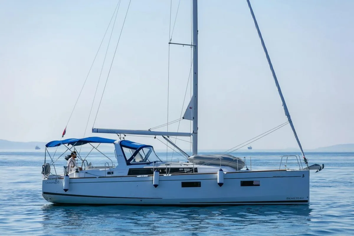 Beneteau Oceanis 38.1