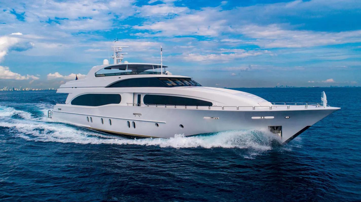 Broward Motor Yacht 124