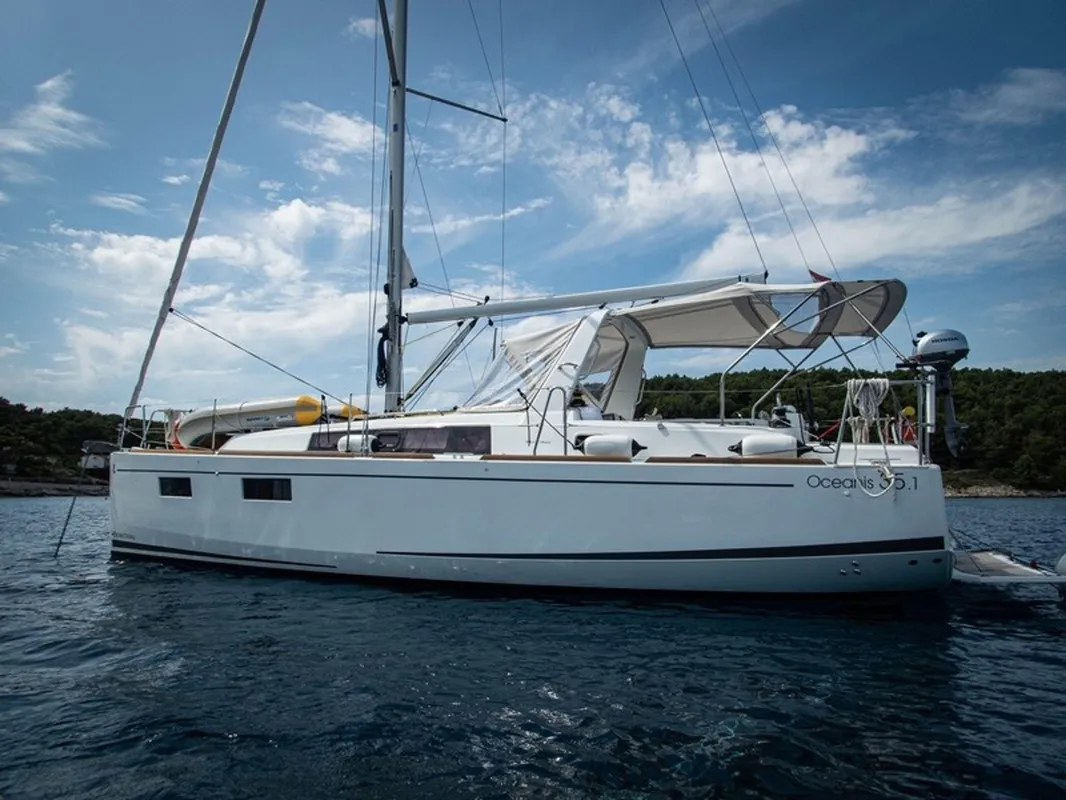 Beneteau Oceanis 35.1