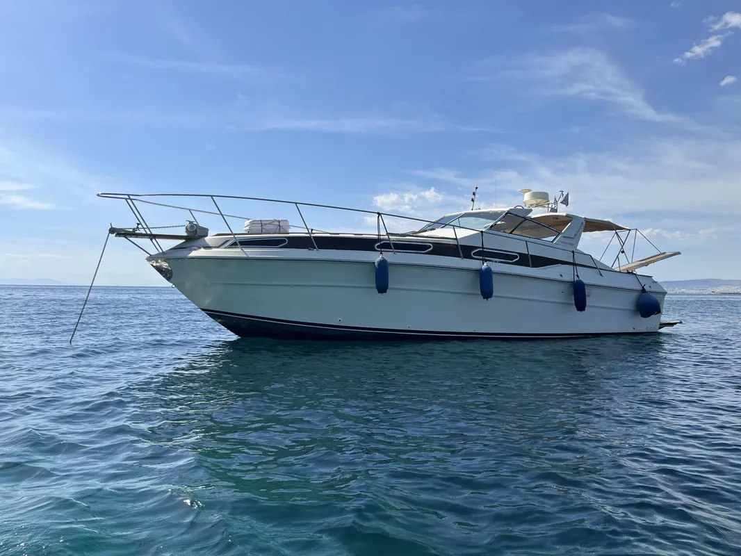 Sea Ray Boats SRV 360 Express Cruiser