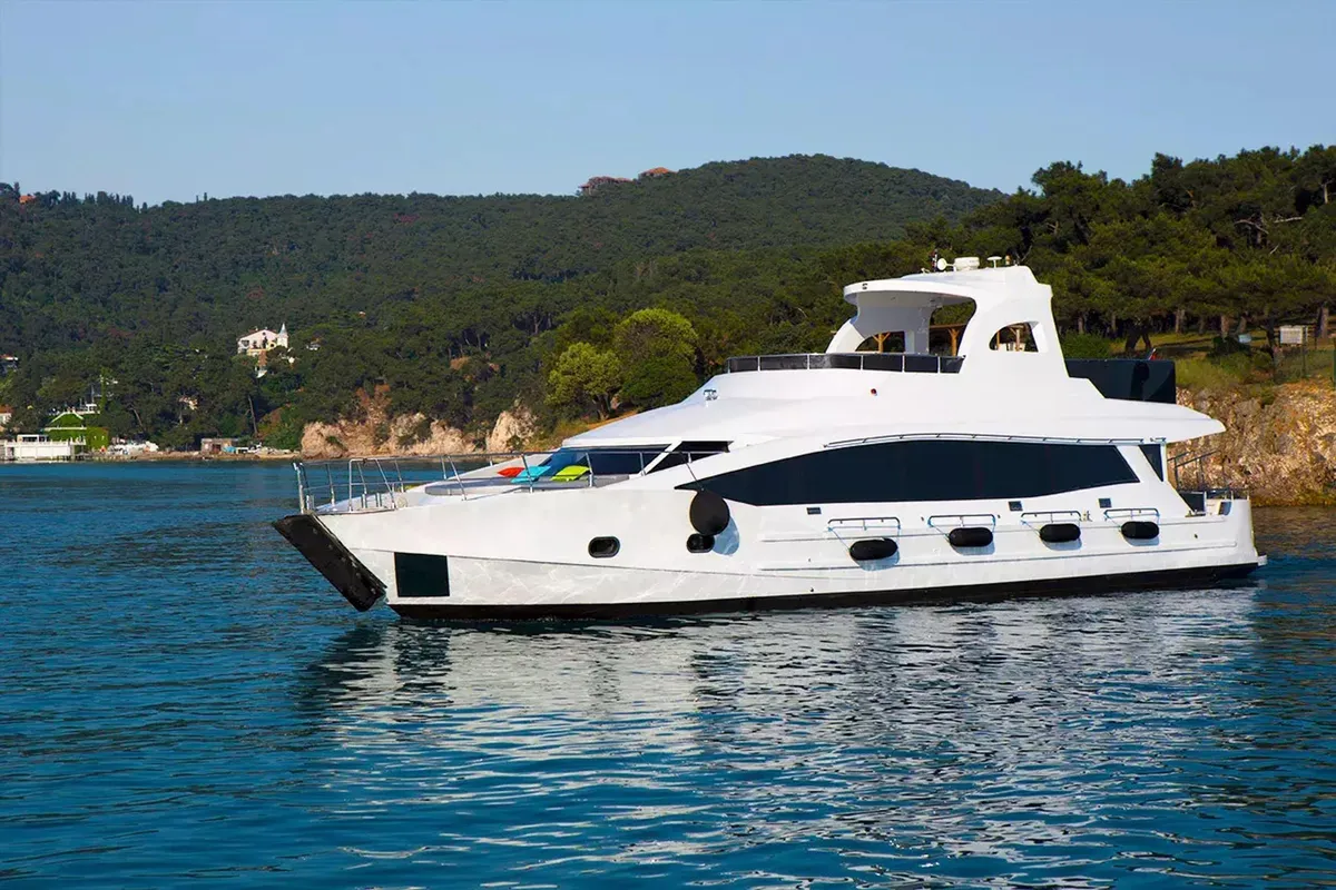 M/Y Custom Build 79