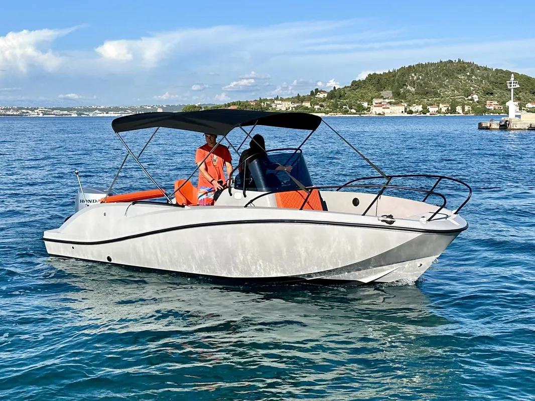 Quicksilver 675 Activ Open