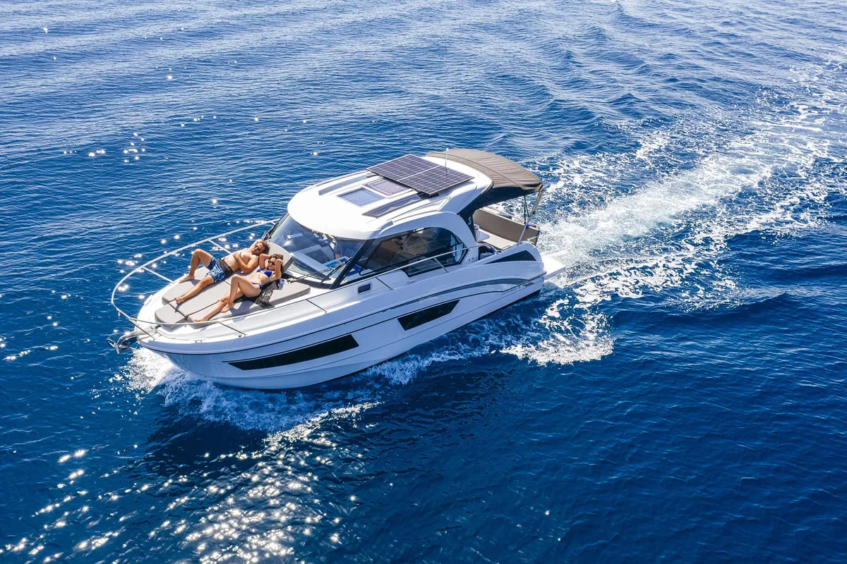 Beneteau Antares 9