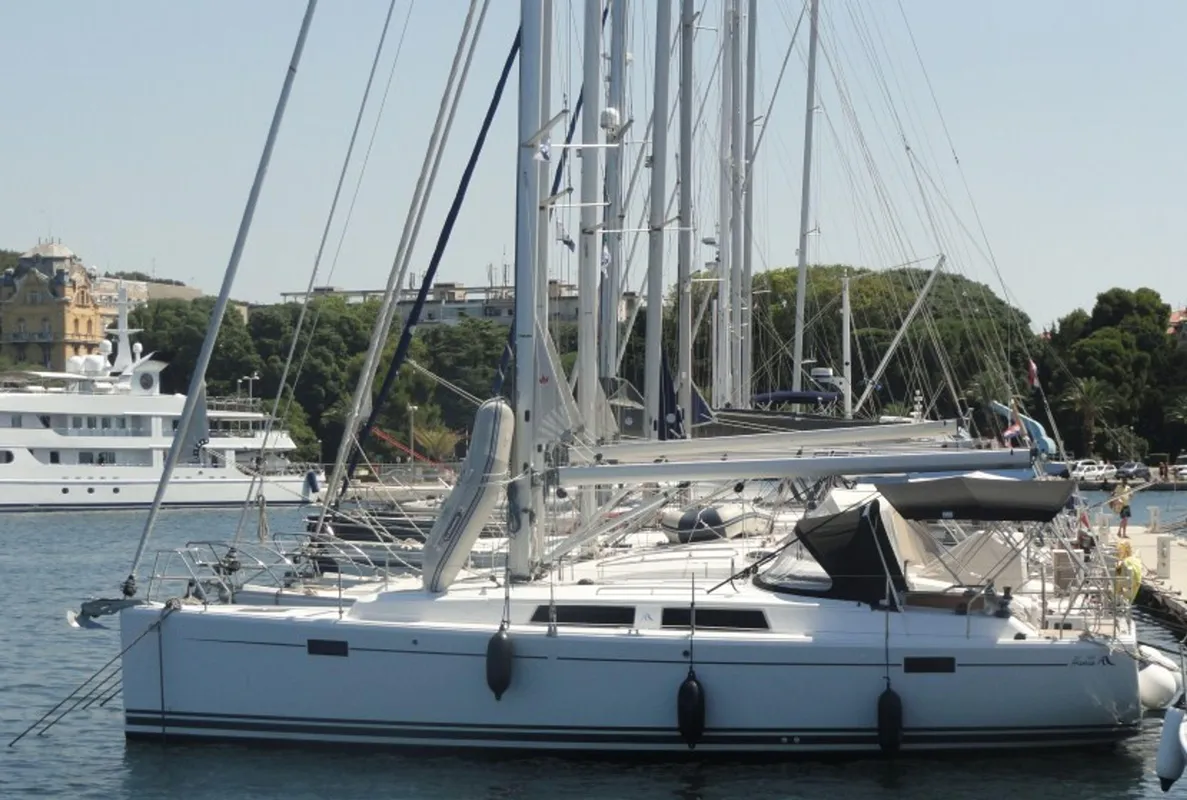 Hanse 385