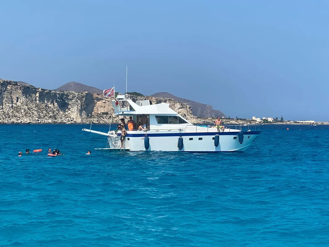 M/Y 43