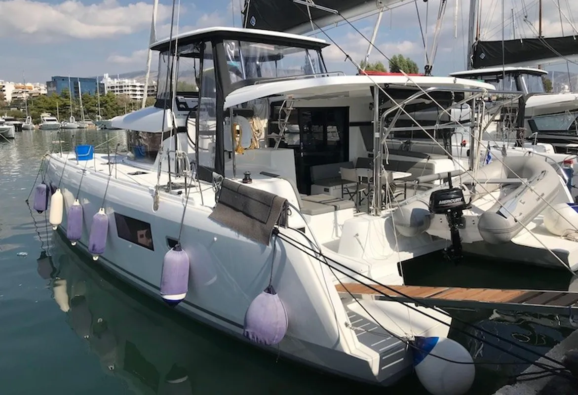 Lagoon 42