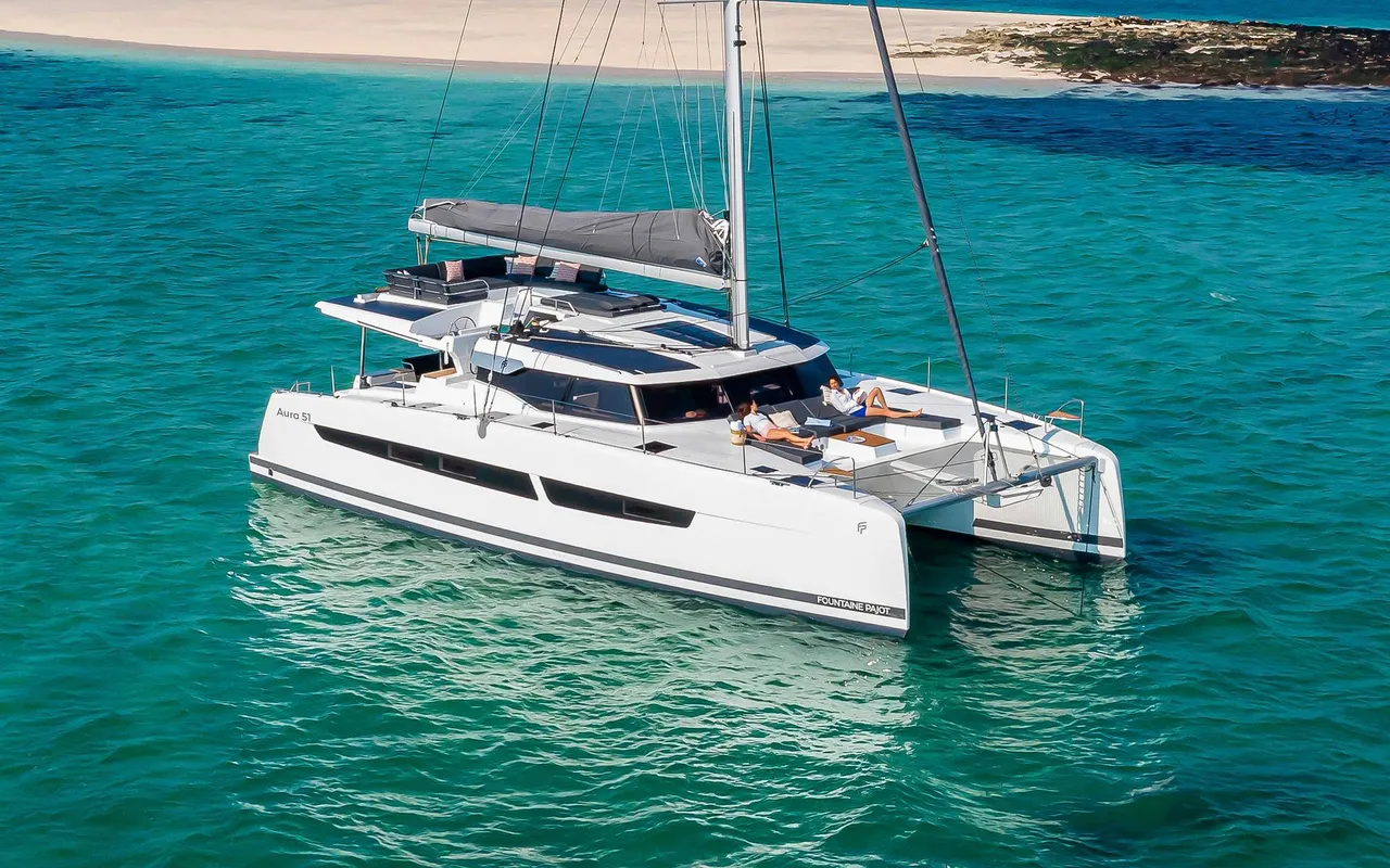 Fountaine Pajot Aura 51