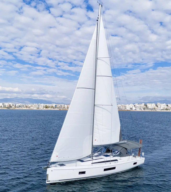 Beneteau Oceanis 51.1