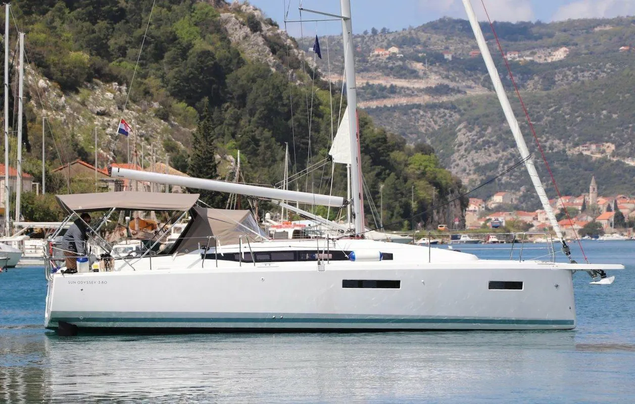 Jeanneau Sun Odyssey 380