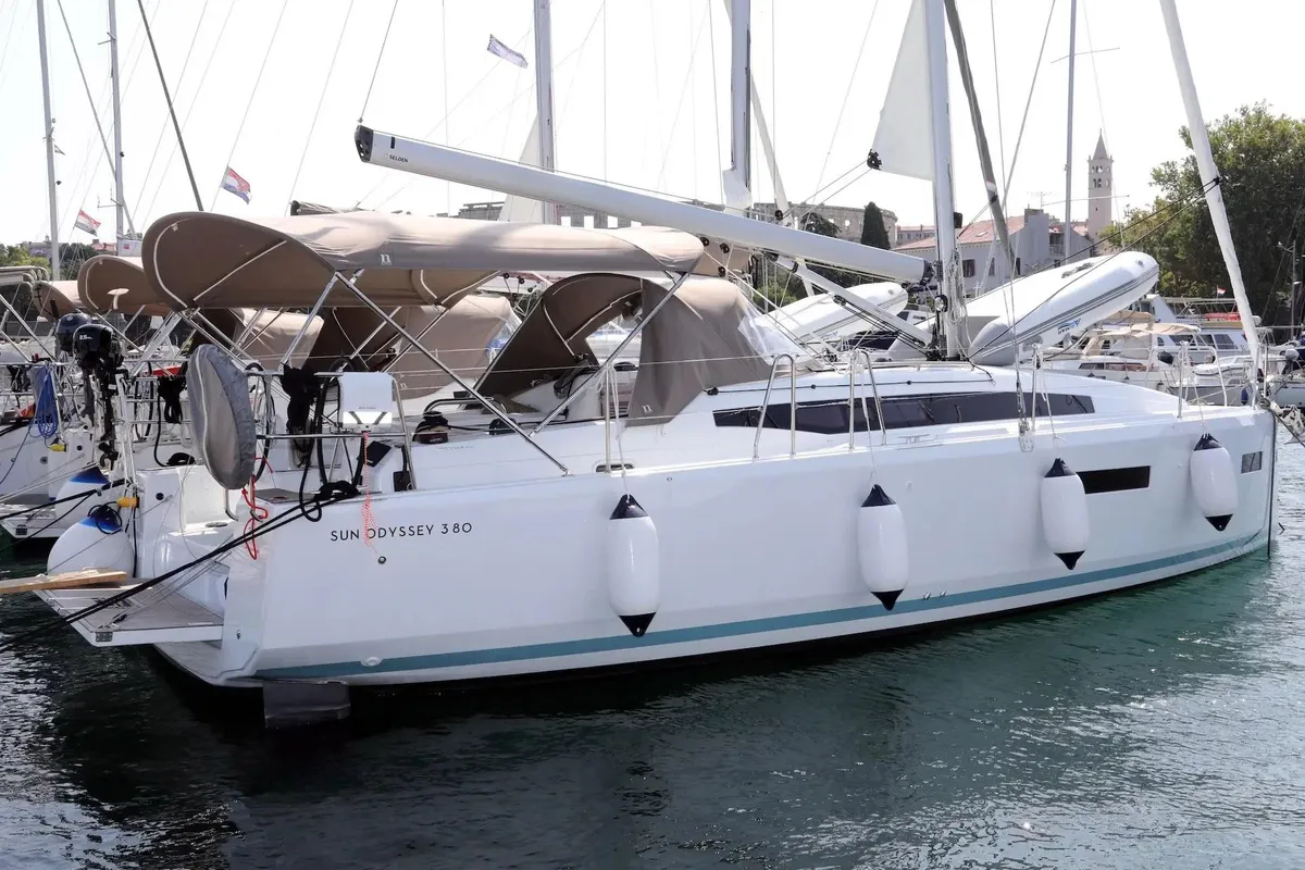 Jeanneau Sun Odyssey 380