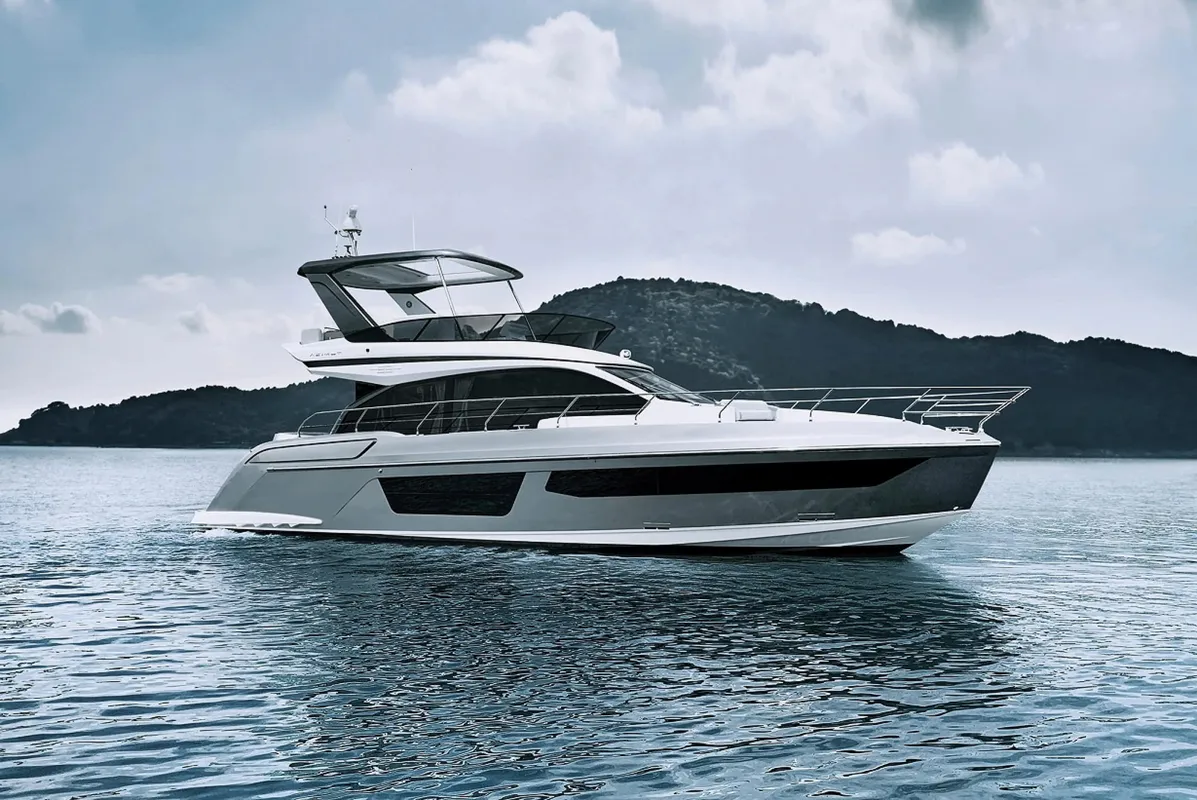 Azimut 53 Fly