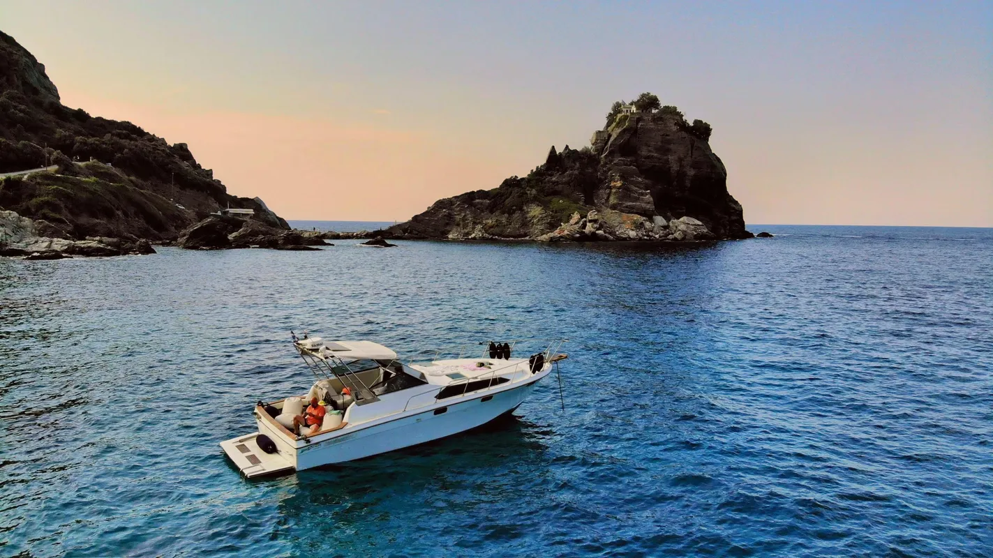 Bayliner Conquest 39