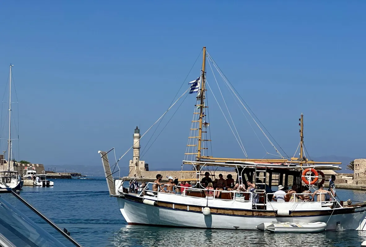 Traditional Trechantiri 39