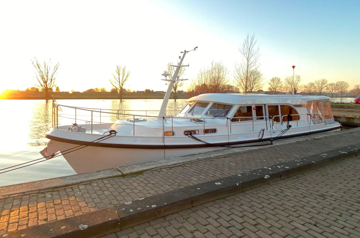 Linssen Grand Sturdy 45.0 Sedan