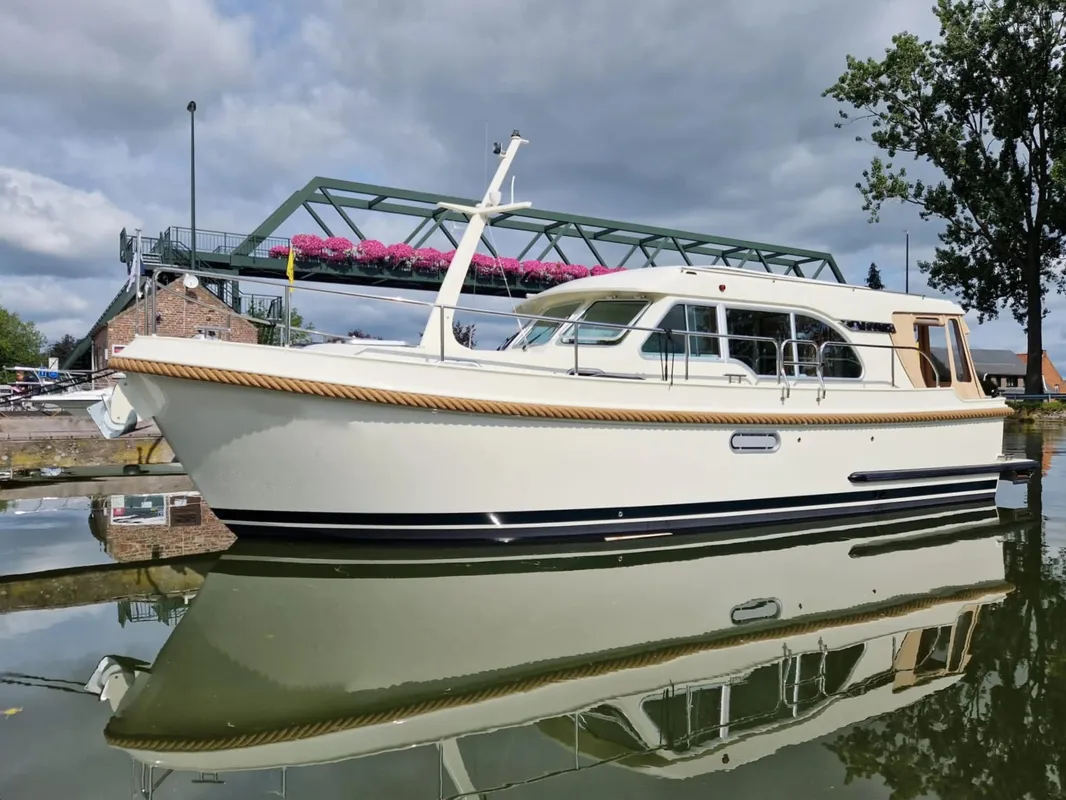 Linssen Grand Sturdy 30.0 Sedan