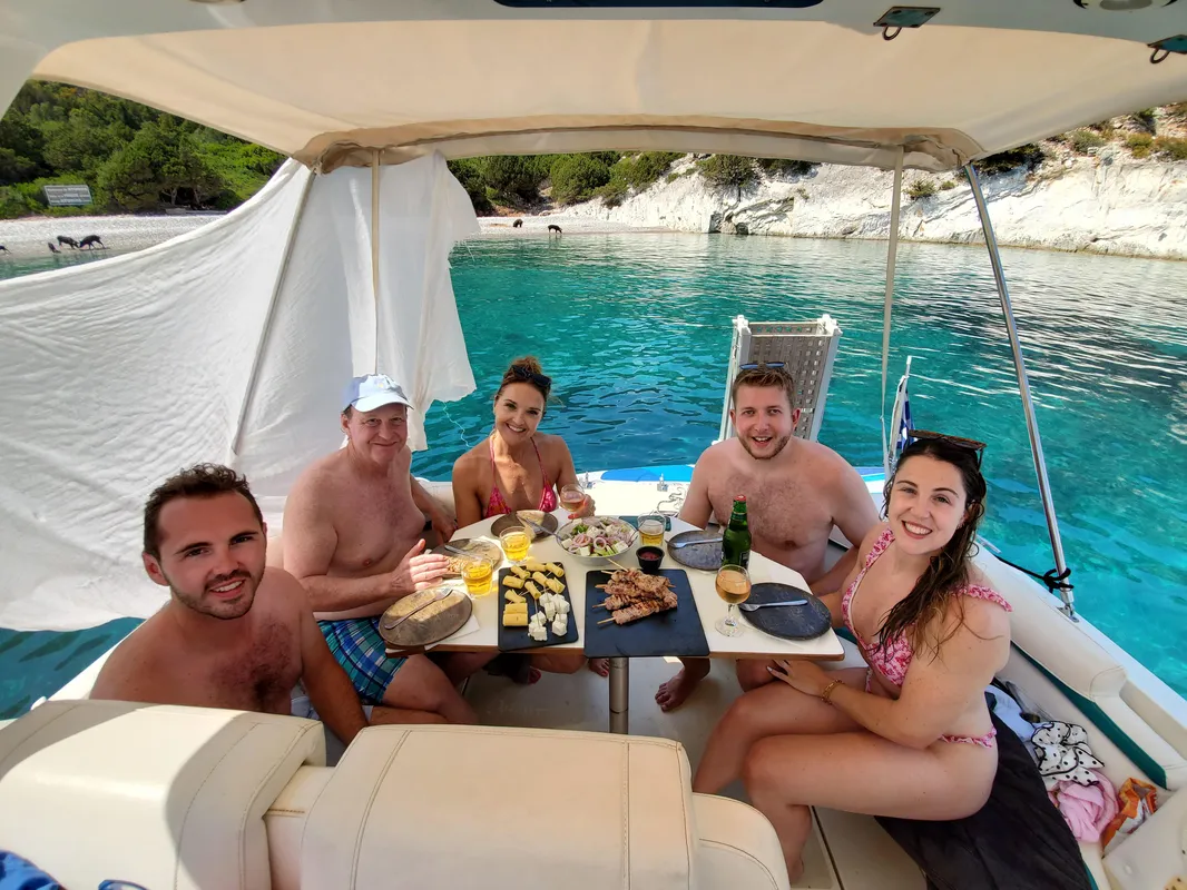 Cruisers Yachts Rogue 2670