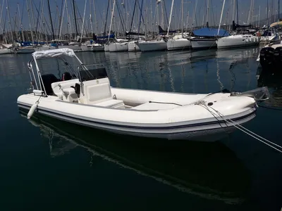 Oceanic Motor yacht