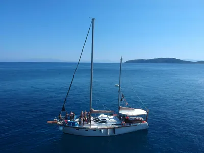 Ferretti Altura 422 (Sailing in Sporades islands)