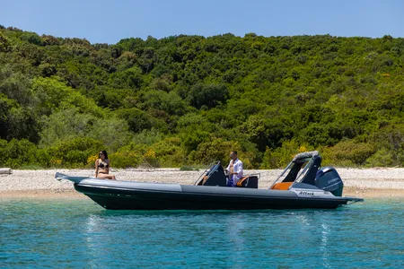 Speed Boat 8m 300hp 