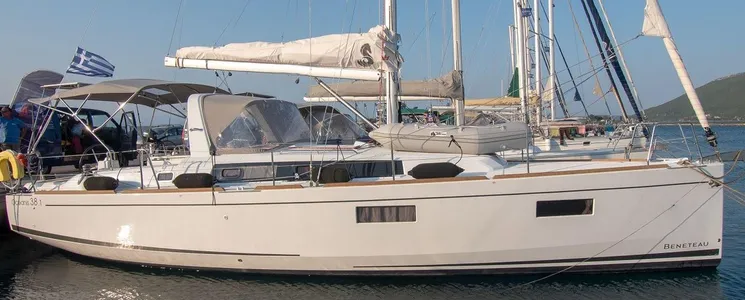 Beneteau Oceanis 38.1