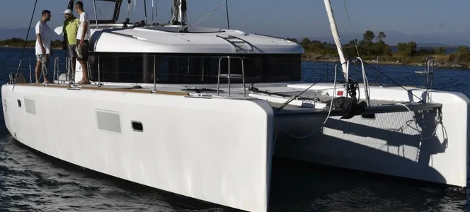 Lagoon 39