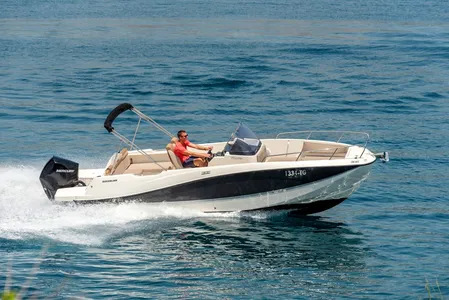 Quicksilver 755 Activ Open