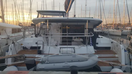 Lagoon 42