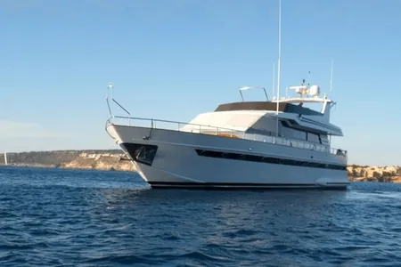 Motor Yacht 86"