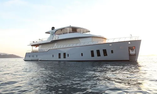 TRAWLER 85 ft