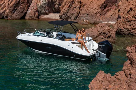 Sea-Ray 230 Sun Sport Outboard