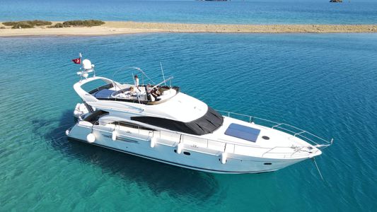 Princess 61 - Motor Yacht 66 ft in Göcek - QueenS | BednBlue