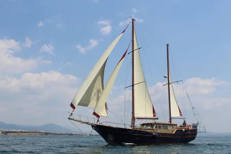 Wooden Motorsailer 52'