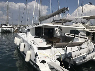 Fountaine Pajot Lucia 40