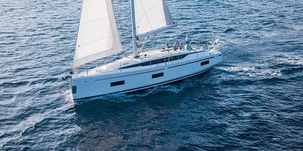 Bavaria C42