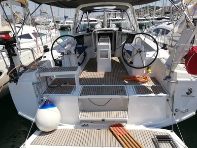 Beneteau Oceanis 38.1