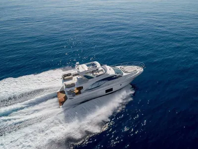 Azimut 55 Fly