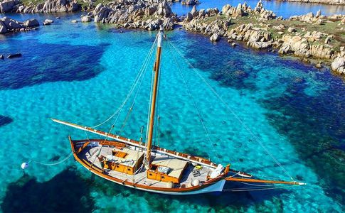 Traditional Leudo 49 - Sailing Yacht 49 ft in La Maddalena - Leonidas ...