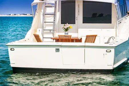 Hatteras Convertible
