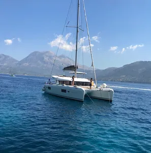 Lagoon 42